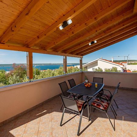Beautiful Apartment In Maslenica With Kitchen Zewnętrze zdjęcie