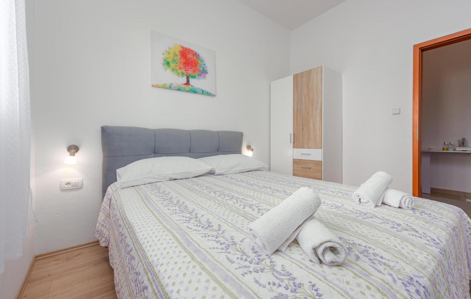 Beautiful Apartment In Maslenica With Kitchen Zewnętrze zdjęcie