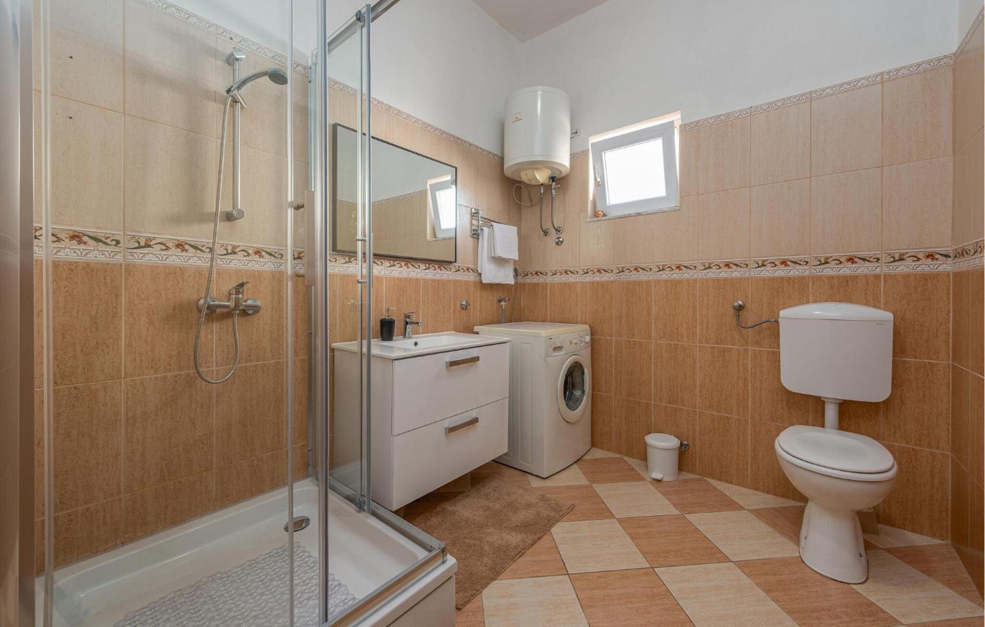 Beautiful Apartment In Maslenica With Kitchen Zewnętrze zdjęcie